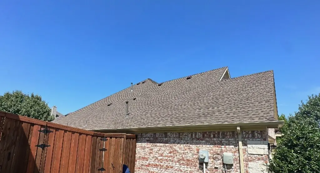 Completed roof replacement project in Springfield